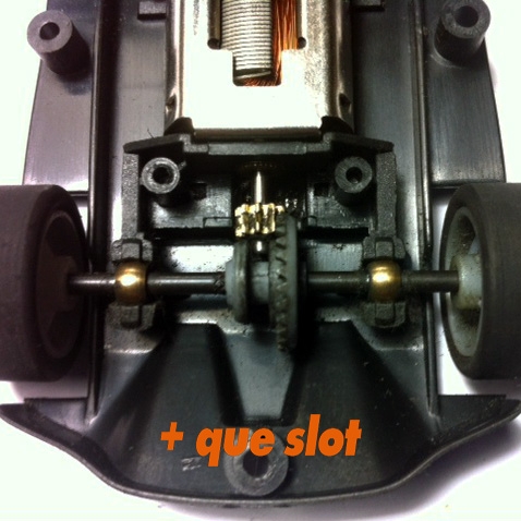 limpieza coche scalextric detalle